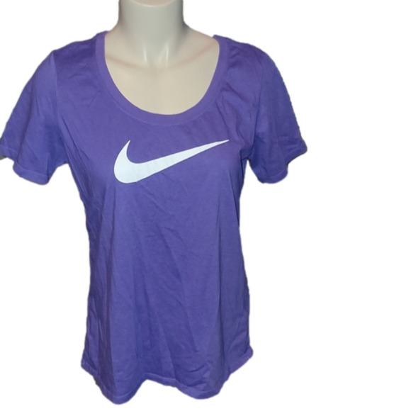 Nike Tee - Picture 1 of 2